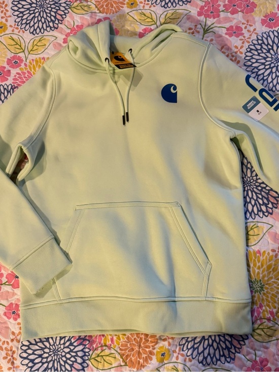 Carhartt Tops - NWT medium women’s Carhartt hoodie sweatshirt